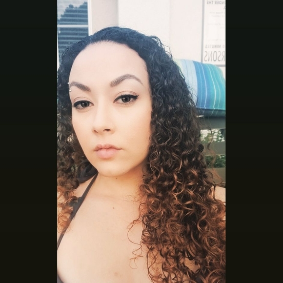 Meet your Posher, Devan - Picture 1 of 1